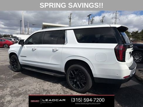 Used 2025 Chevrolet Suburban LS image 3