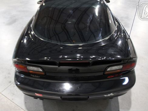 Used 2000 Chevrolet Camaro Z28 w/ SS Performance/Appearance Pkg RWD image 32