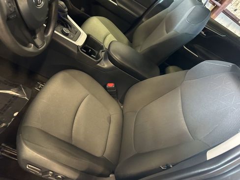 Used 2025 Toyota RAV4 XLE AWD/4WD image 20