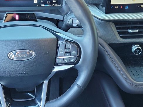 Used 2025 Ford Explorer Platinum w/ LUX Leather Package image 15