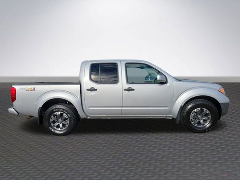 Used 2019 Nissan Frontier PRO-4X image 4