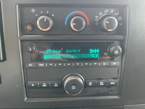 Used 2025 Chevrolet Express 2500 w/ Driver Convenience Package RWD image 5