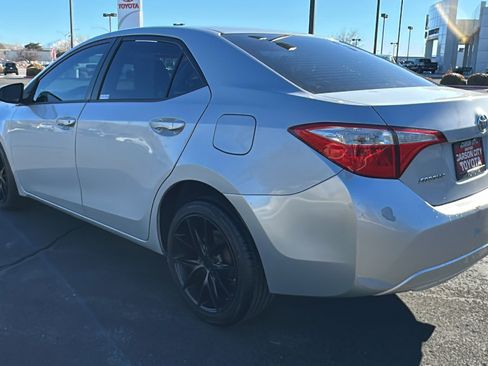 Used 2014 Toyota Corolla LE image 5