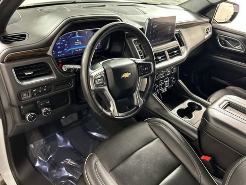 Used 2023 Chevrolet Suburban Premier image 12