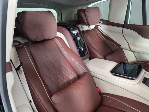 Certified 2025 Mercedes-Benz Maybach GLS 600 4MATIC image 31