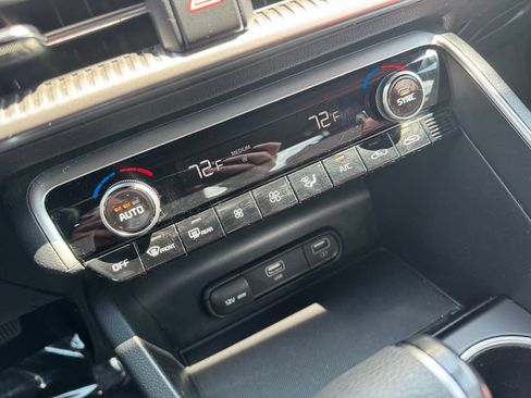 Used 2022 Kia K5 GT-Line w/ GT-Line Awd Premium Package image 13
