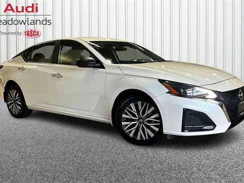 Used 2024 Nissan Altima 2.5 SV image 3