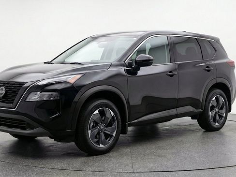 Used 2025 Nissan Rogue SV AWD/4WD image 3