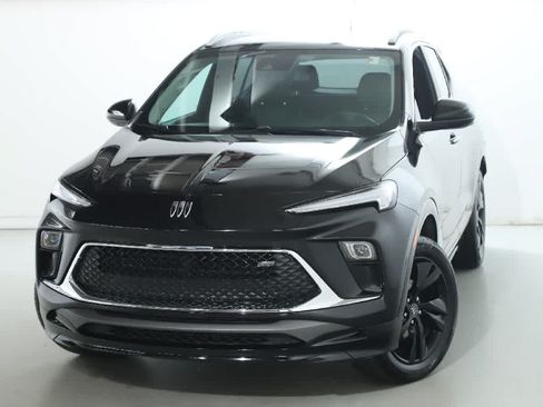 Used 2024 Buick Encore GX Sport Touring w/ Comfort Package AWD/4WD image 3