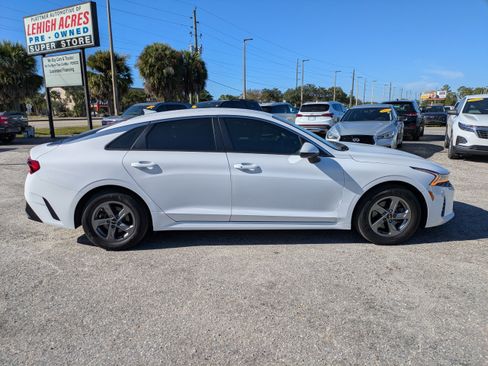 Used 2022 Kia K5 LXS image 3