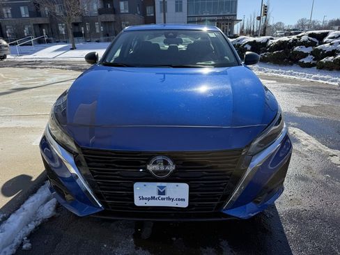 Used 2025 Nissan Altima 2.5 SV image 3