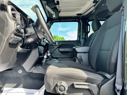 Used 2023 Jeep Wrangler Unlimited w/ Convenience Group AWD/4WD image 17