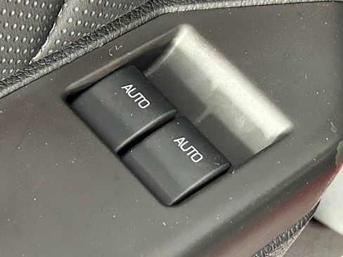 Used 2013 Ford Mustang GT Premium w/ Electronics Pkg RWD image 27