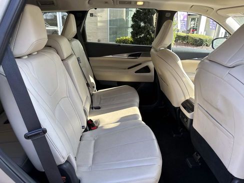 Certified 2024 INFINITI QX60 Luxe image 19