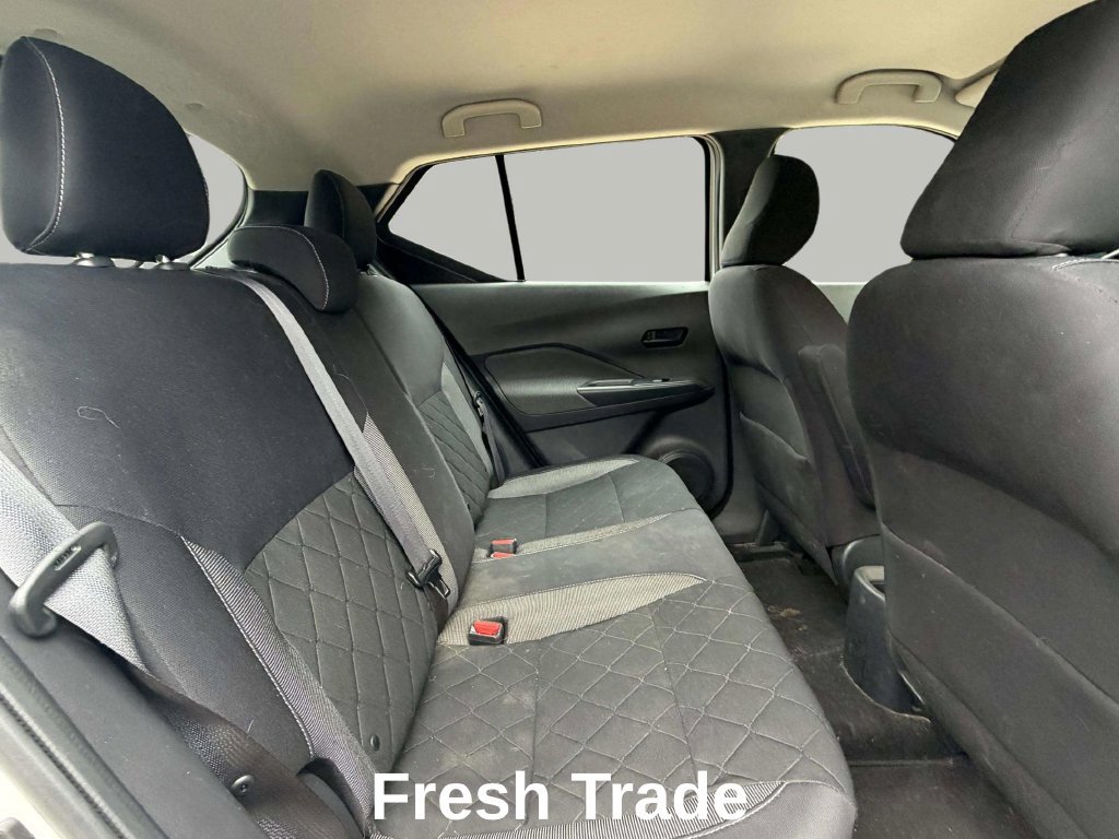 Used 2018 Nissan Kicks S FWD image 8