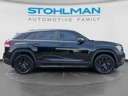 Certified 2024 Volkswagen Atlas Cross Sport SE AWD/4WD image 4
