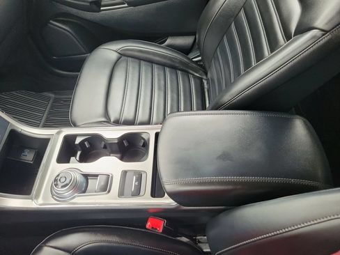 Used 2022 Ford Edge SEL w/ Convenience Package AWD/4WD image 22