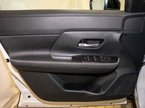 New 2026 Nissan Kicks SV w/ SV Premium Package image 12