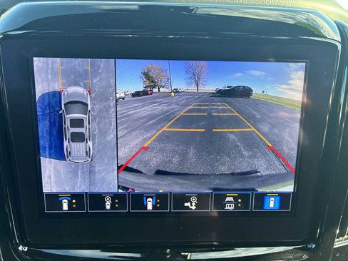 Used 2022 Chevrolet Traverse Premier image 14