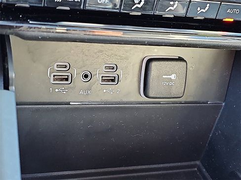 Used 2022 Jeep Grand Cherokee Overland image 25