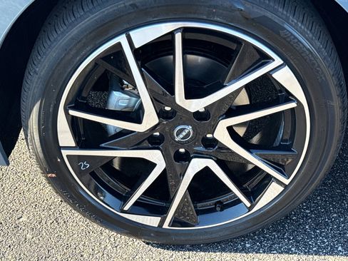 New 2025 Nissan Sentra SR image 9