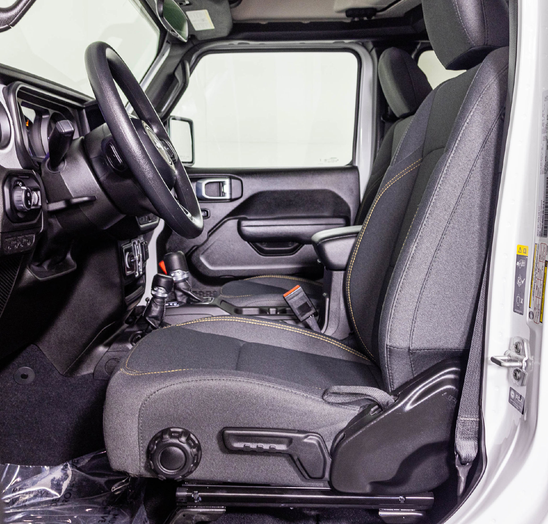 Used 2025 Jeep Gladiator Sport AWD/4WD image 19