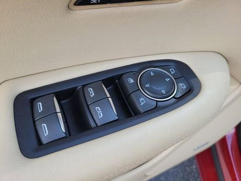 Used 2018 Cadillac XT5 Luxury w/ Driver Awareness Package image 23