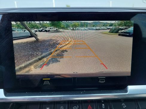 Used 2022 Chevrolet Silverado 1500 RST AWD/4WD image 17