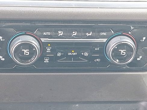 Certified 2024 Chevrolet Silverado 2500 LT image 43