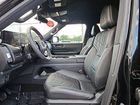 Used 2025 Nissan Armada PRO-4X AWD/4WD image 15