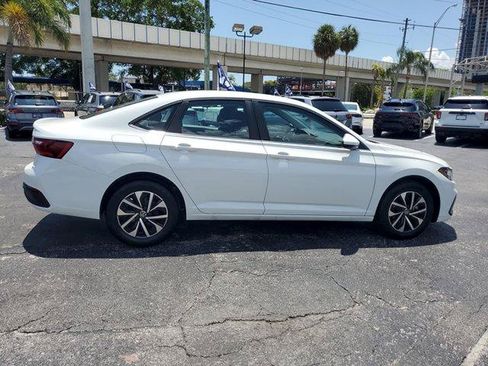 Used 2025 Volkswagen Jetta S FWD image 6
