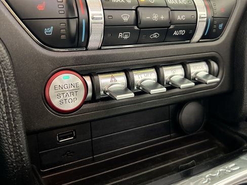 Used 2018 Ford Mustang GT Premium RWD image 31