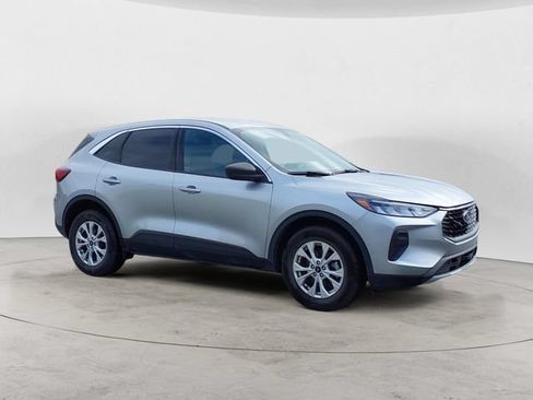 Certified 2023 Ford Escape Active AWD/4WD image 3