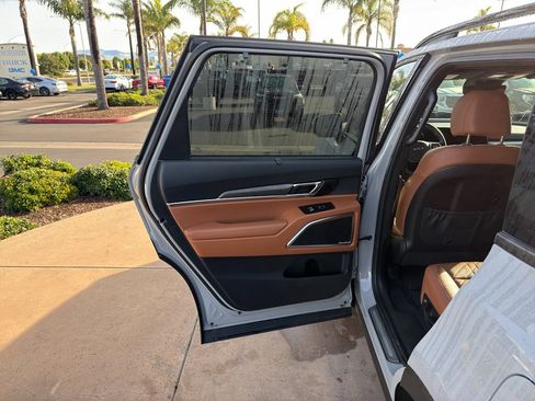 Used 2024 Kia Telluride SX Prestige X-Pro image 8