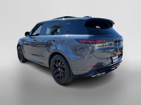 Used 2025 Land Rover Range Rover Sport Dynamic SE image 3