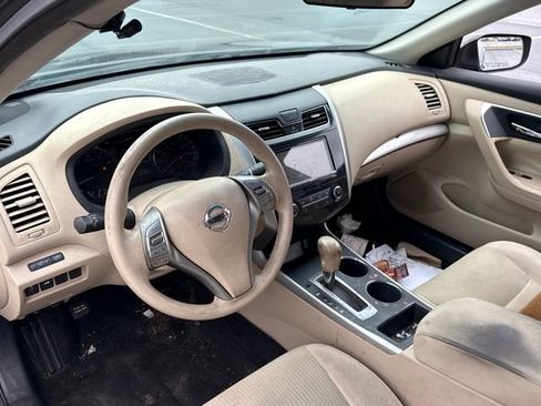 Used 2015 Nissan Altima 2.5 S w/ Sport Value Package image 18