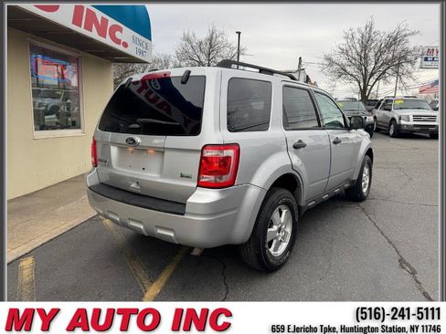 Used 2012 Ford Escape XLT image 4