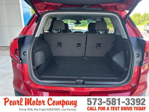 Used 2023 GMC Terrain SLE w/ Driver Convenience Package FWD image 22
