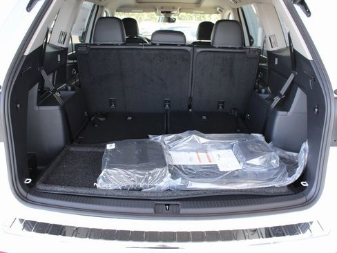 New 2025 Volkswagen Atlas SEL image 31