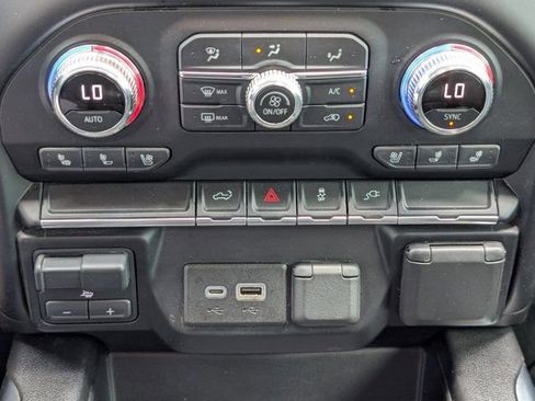 Used 2021 GMC Sierra 1500 SLT w/ SLT Premium Package AWD/4WD image 18