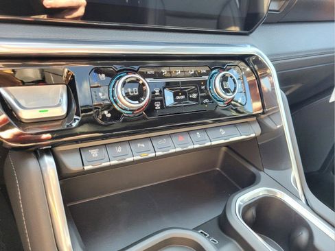 New 2026 GMC Sierra 2500 Denali w/ Denali Reserve Package AWD/4WD image 27
