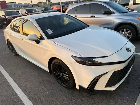 Used 2025 Toyota Camry SE w/ Multimedia Upgrade Package FWD image 3