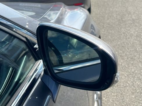 Used 2014 Lexus LS 460 RWD image 16