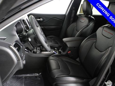 Used 2022 Jeep Cherokee Trailhawk w/ Premium Leather Package image 15