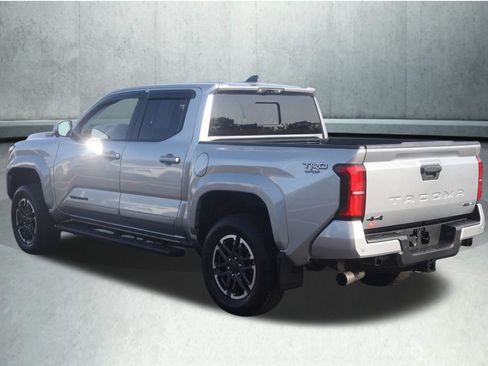 Used 2025 Toyota Tacoma TRD Sport w/ TRD Sport Premium Package AWD/4WD image 17