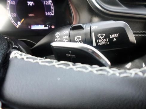 Used 2023 Jeep Grand Cherokee L Laredo image 22