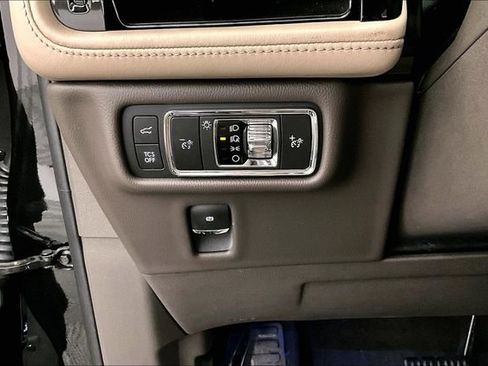 Used 2022 Lincoln Nautilus Reserve AWD/4WD image 38