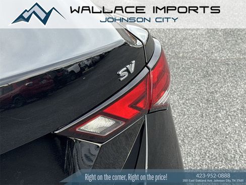 Used 2022 Nissan Sentra SV w/ SV Premium Package image 11