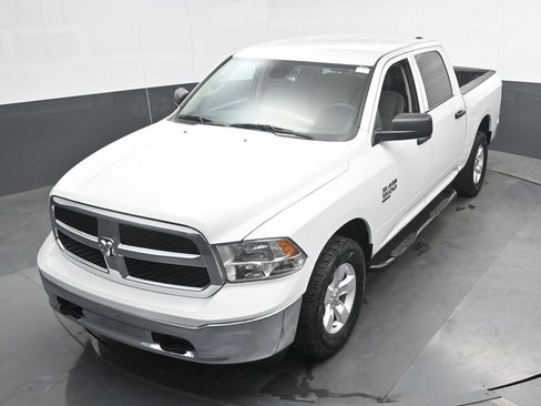 Used 2022 RAM 1500 Classic SLT AWD/4WD image 30