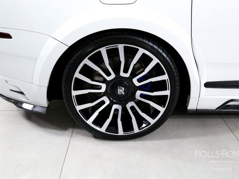 Used 2024 Rolls-Royce Cullinan AWD/4WD image 36